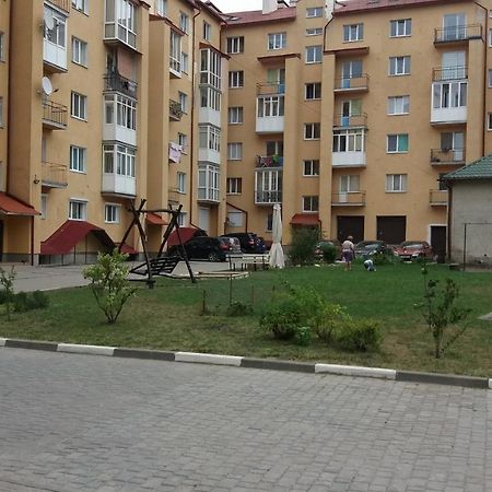 3-К Квартира Apartman Ivano-Frankivszk Kültér fotó