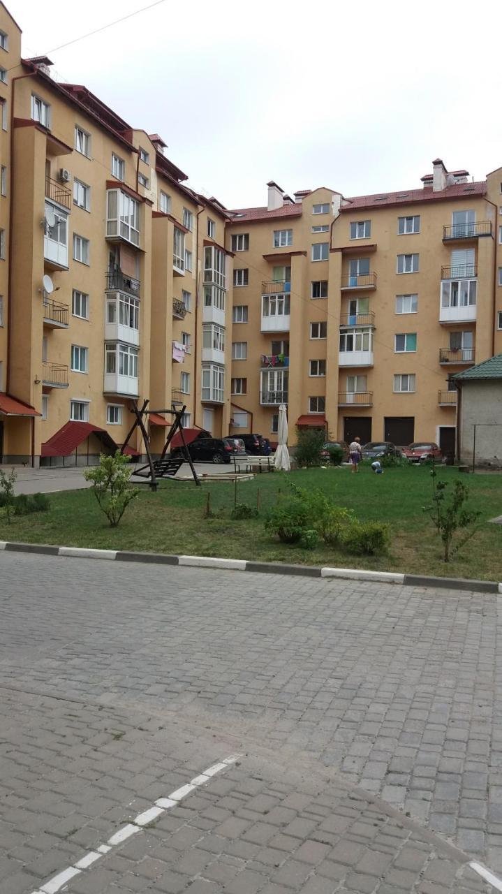 3-К Квартира Apartman Ivano-Frankivszk Kültér fotó